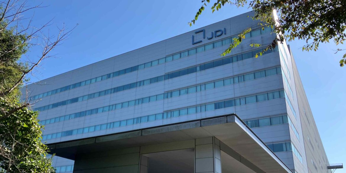 Micron Pertimbangkan Pembelian Pabrik LCD Japan Display di Jepang